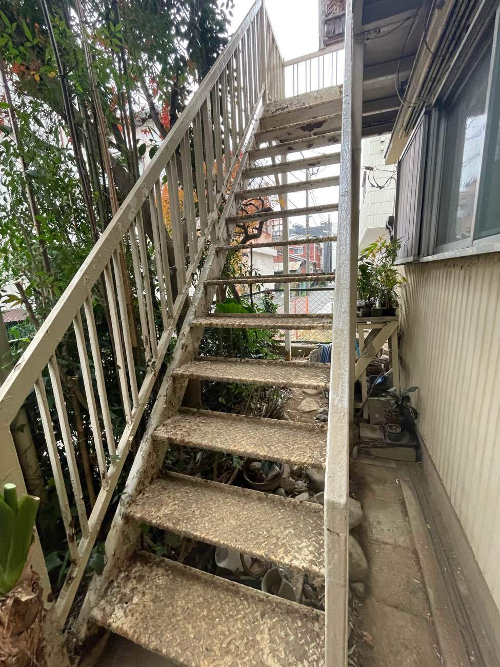 階段 施工前(ビフォー)