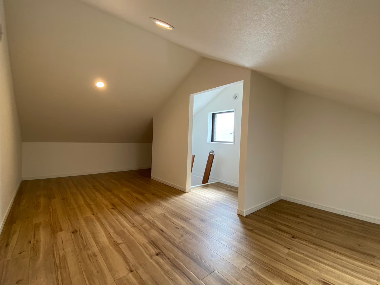 屋根裏部屋