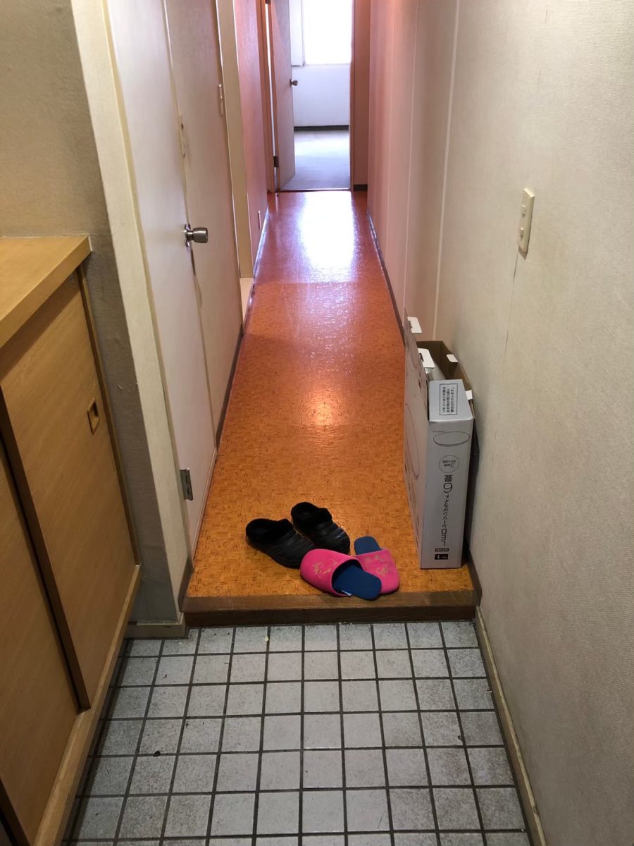 玄関廊下 施工前(ビフォー)