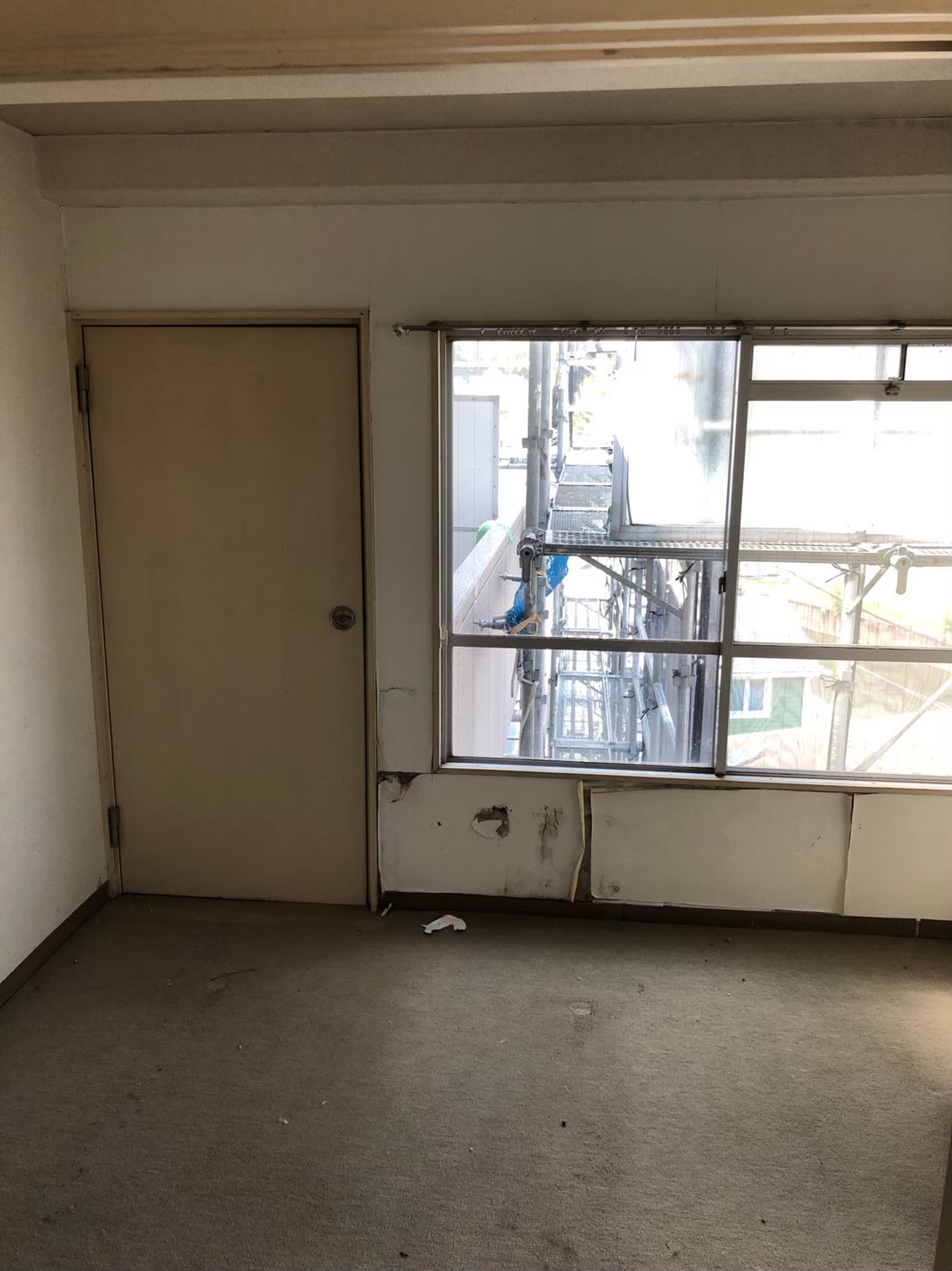 洋室 施工前(ビフォー)