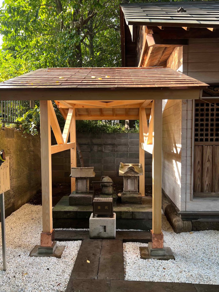 社殿の屋根工事