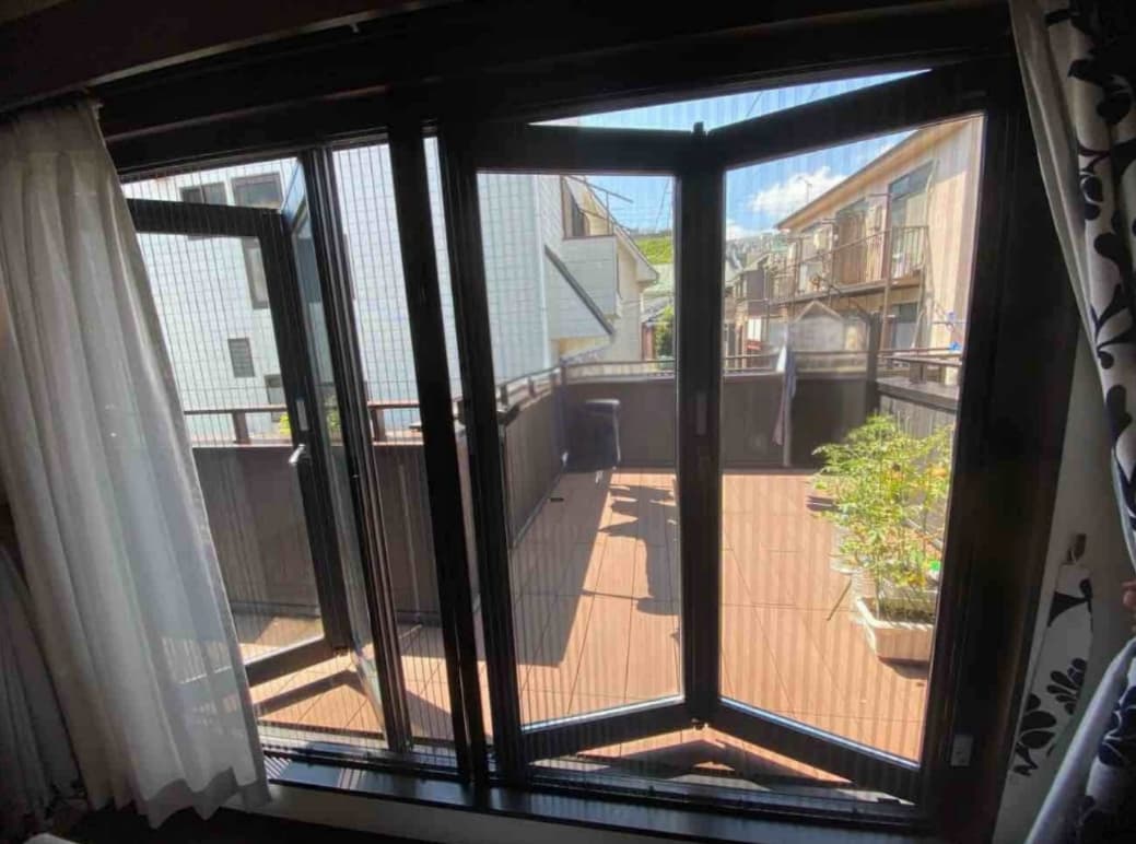 小さな工事も真心込めて、網戸交換